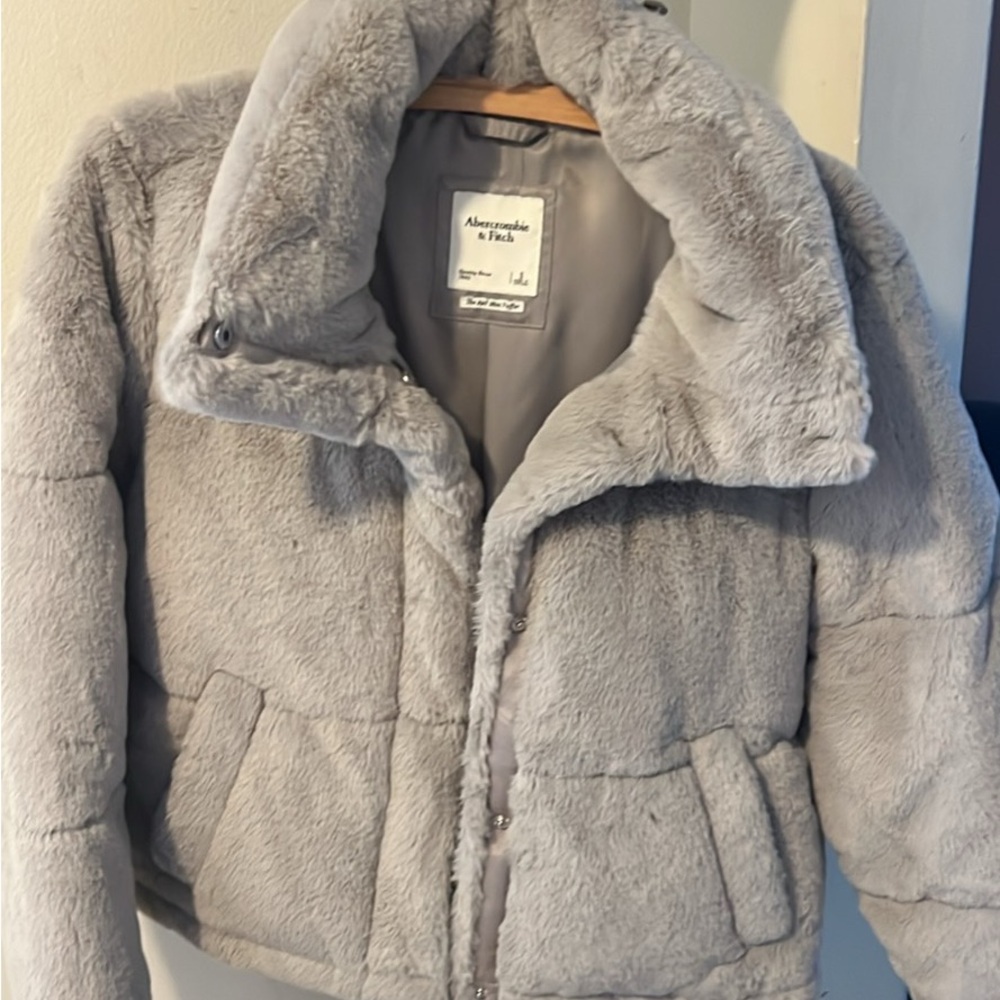 Abercrombie & Fitch Women's Plush Gray Teddy Jacket